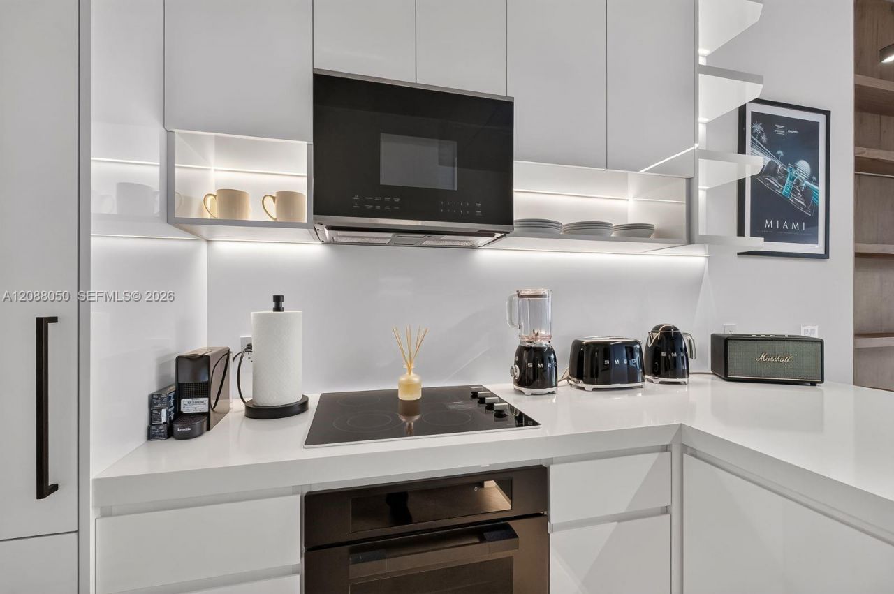 1000 West Ave, Unit BS101, Miami Beach, FL 33139 Photo