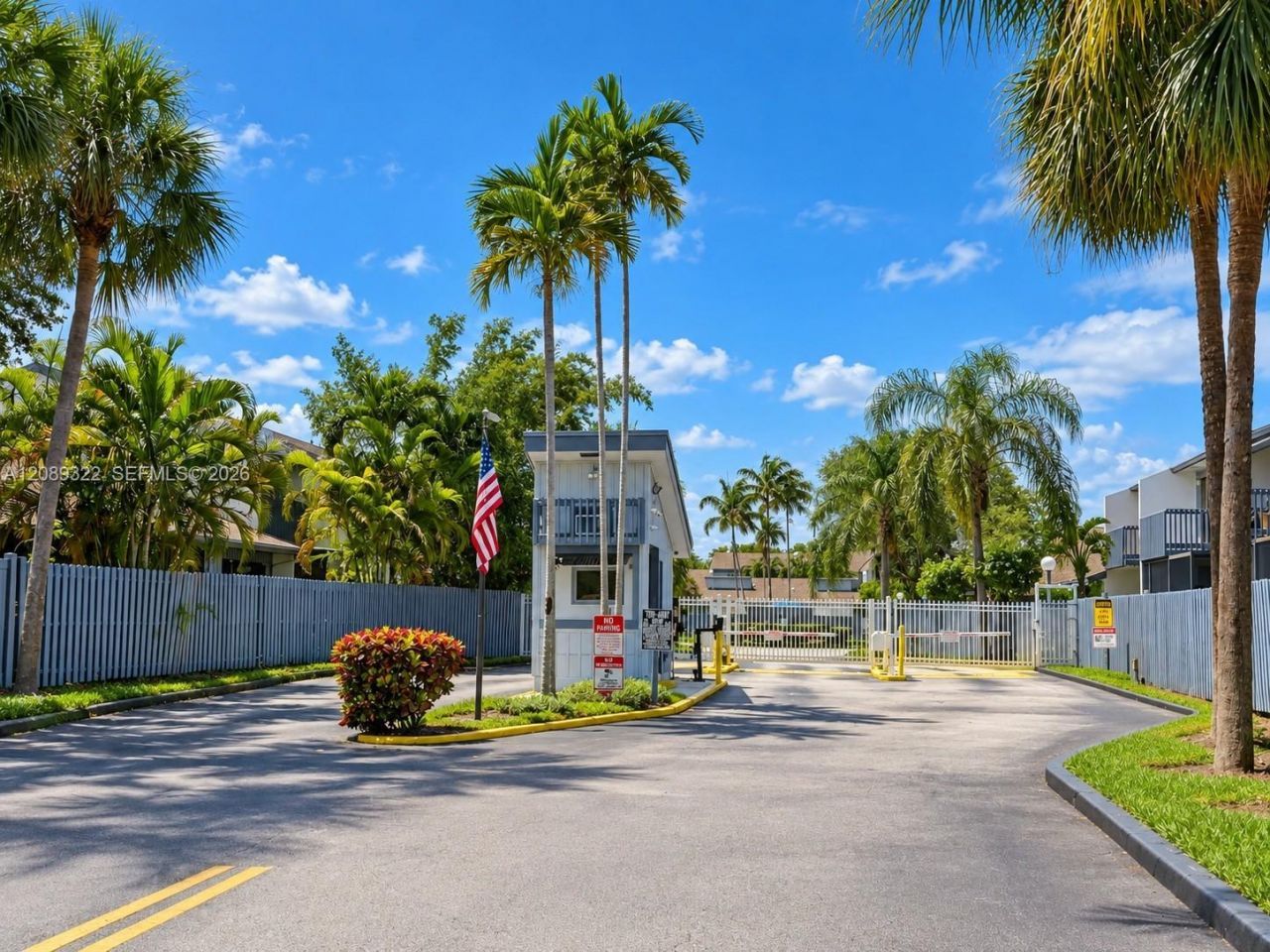 1541 N 14th Ter , Unit 1541, Hollywood, FL 33020 Photo