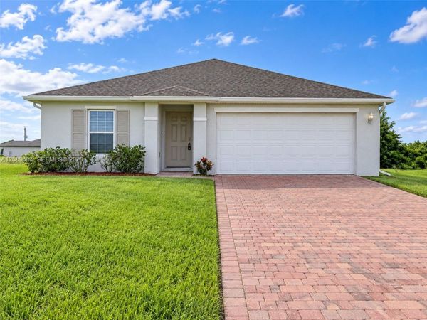 9013 IKE CT , La Belle, FL 33935