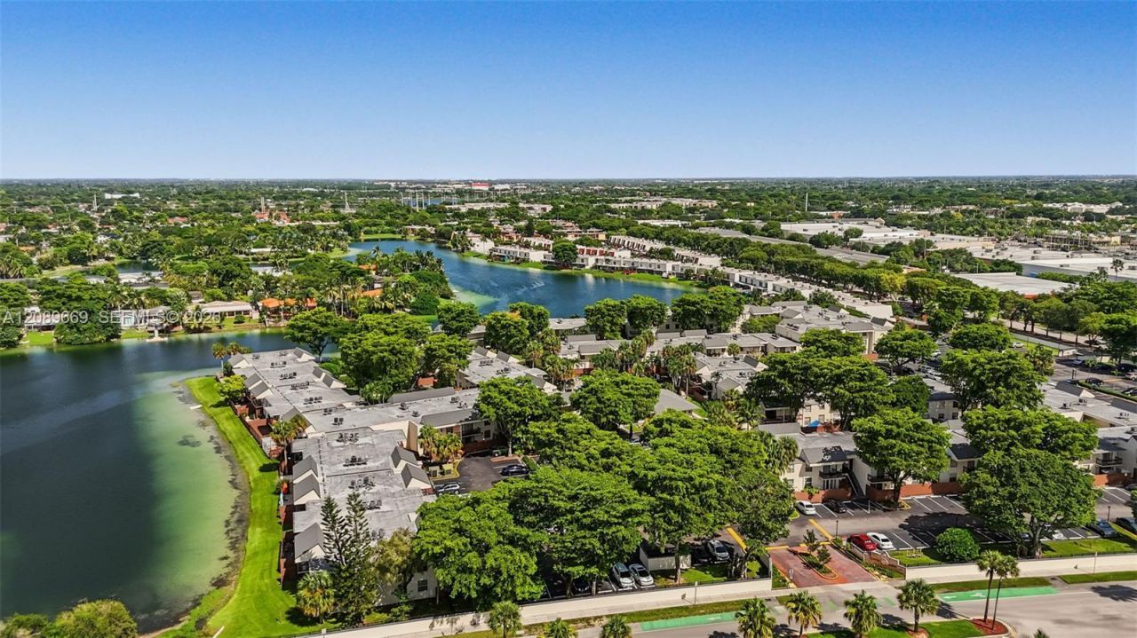 8307 SW 142nd Ave, Unit E311, Miami, FL 33183 Photo
