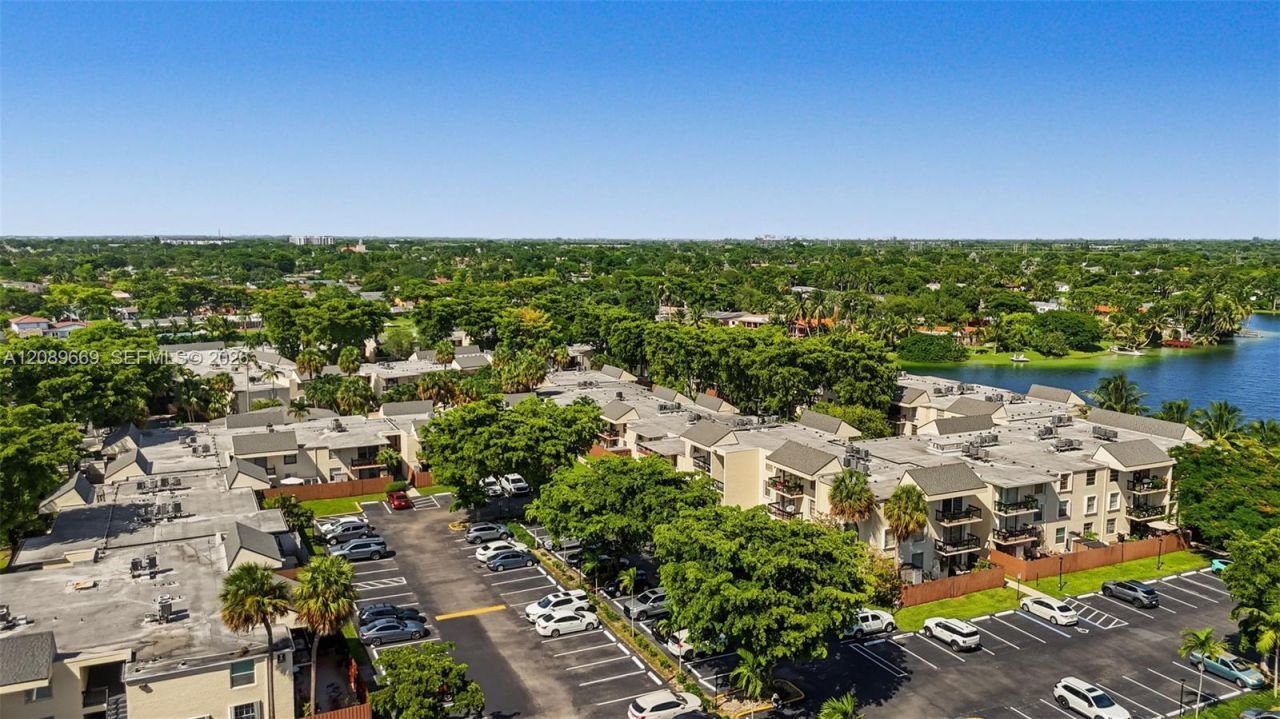 8307 SW 142nd Ave, Unit E311, Miami, FL 33183 Photo