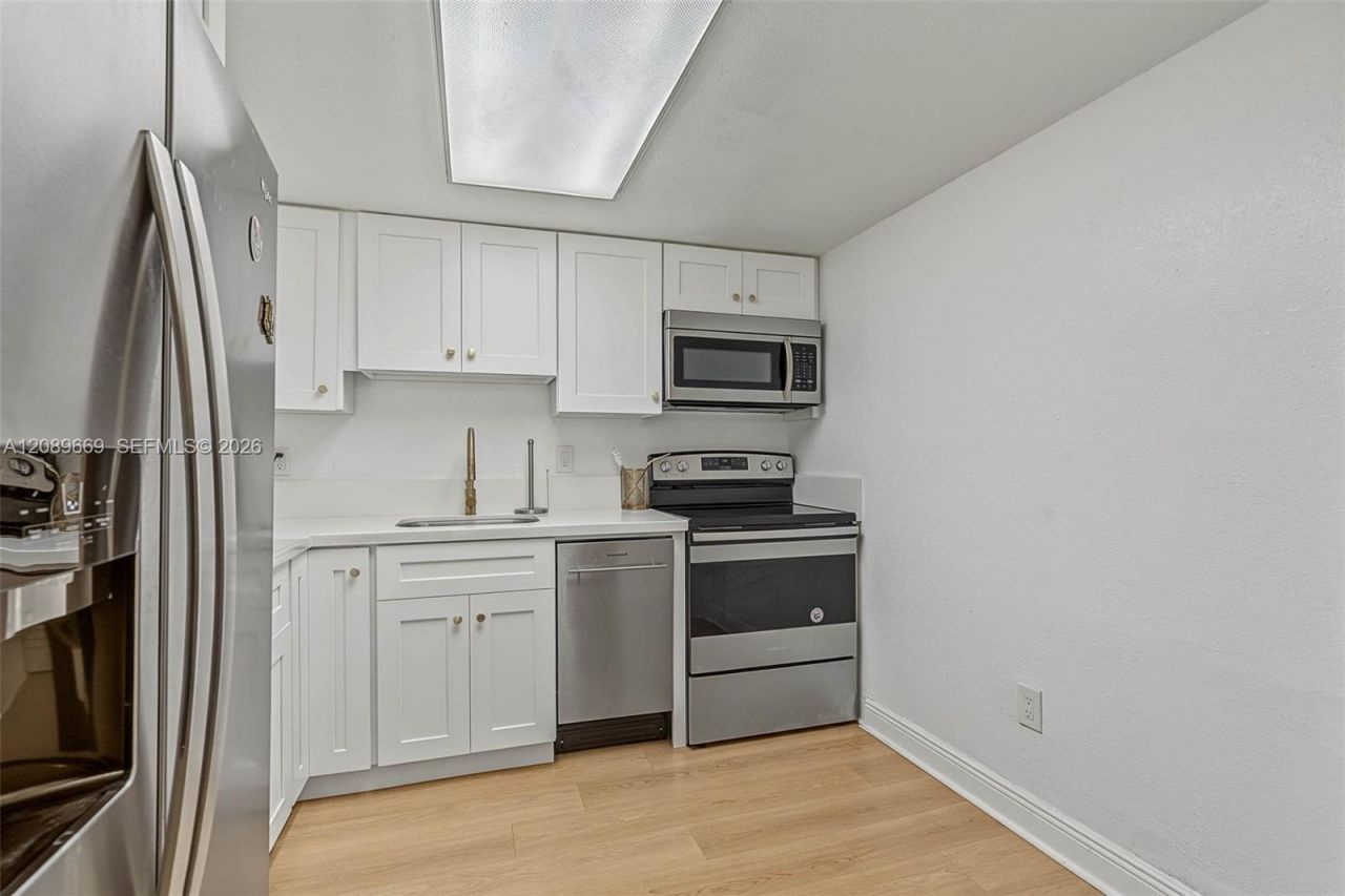 8307 SW 142nd Ave, Unit E311, Miami, FL 33183 Photo