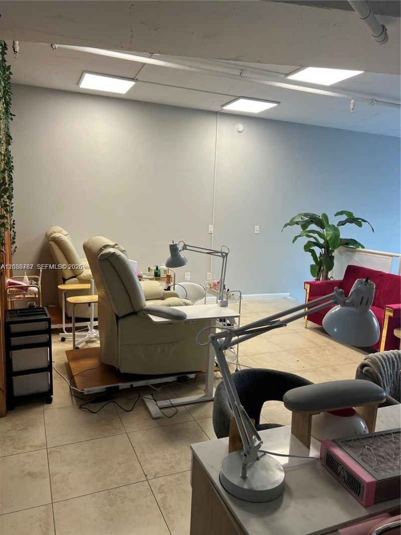 3250 NE 1st Ave , Unit 303, Miami, FL 33137 Photo