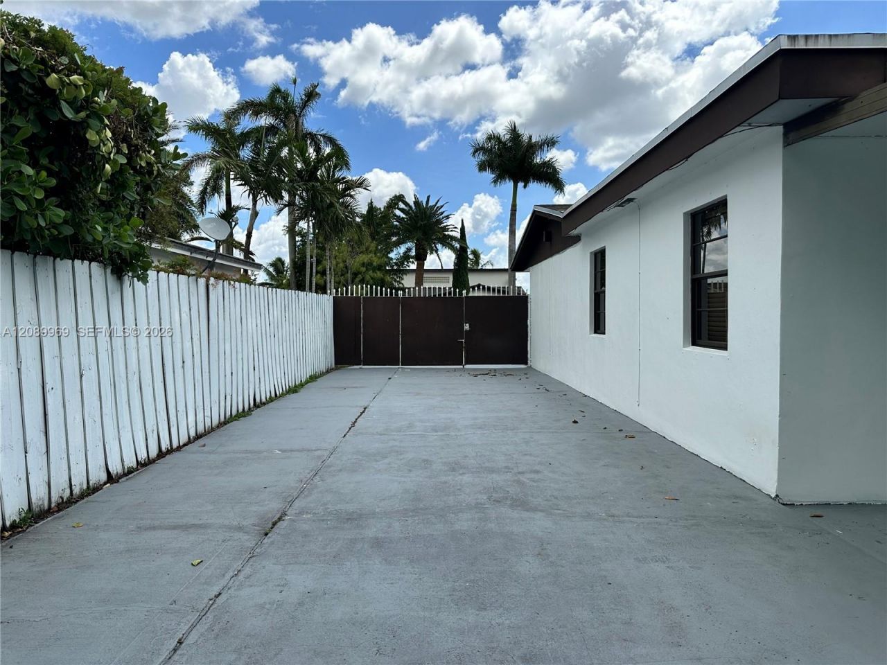 18310 NW 85th Ave , Hialeah, FL 33015 Photo