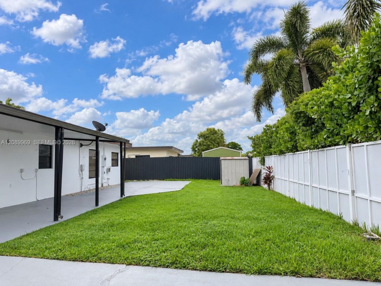 18310 NW 85th Ave , Hialeah, FL 33015 Photo