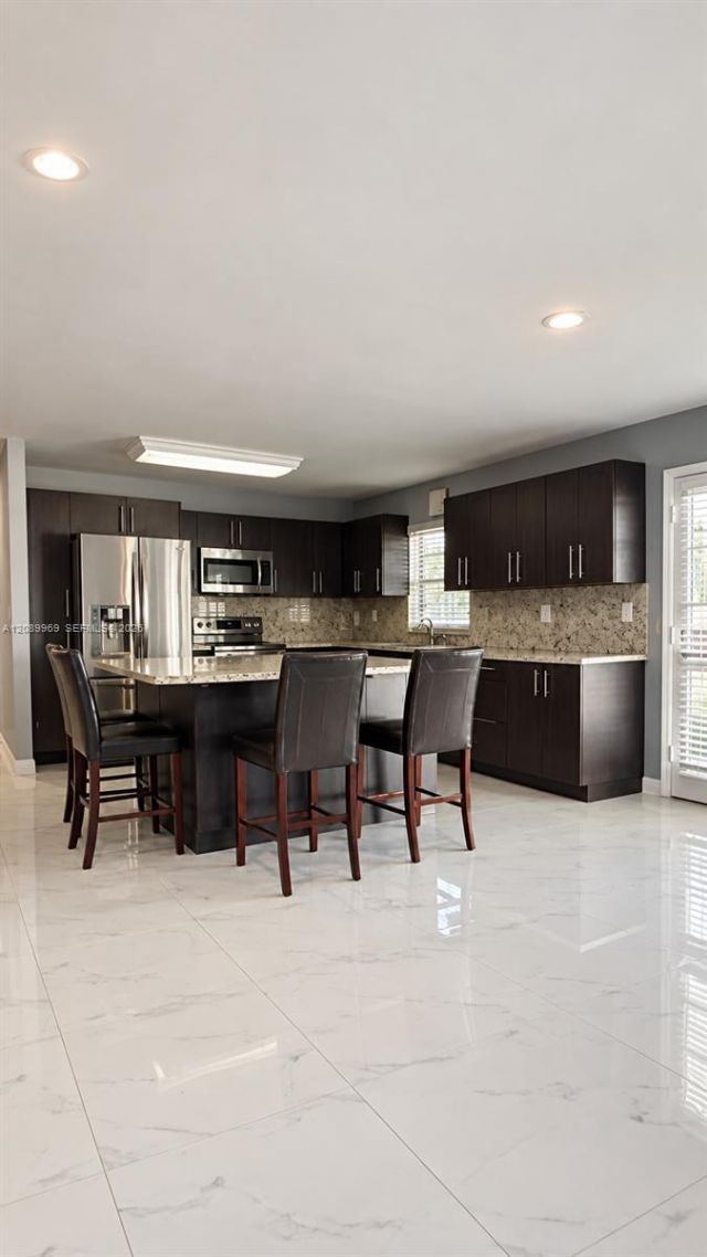 18310 NW 85th Ave , Hialeah, FL 33015 Photo