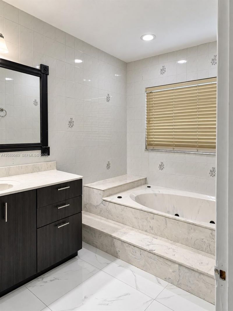 18310 NW 85th Ave , Hialeah, FL 33015 Photo