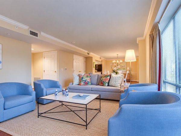 4242 Lomo Alto Drive, Unit N13, Highland Park, TX 75219