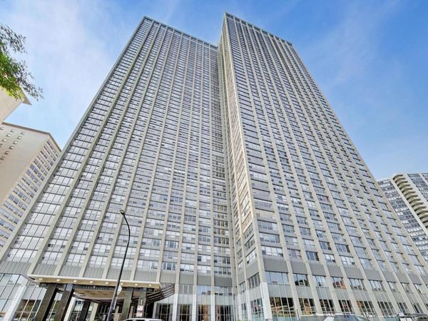 655 W IRVING PARK Road, Unit 2801, Chicago, IL 60613