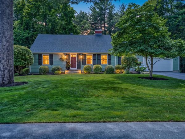 6 W Parish Dr, Andover, MA 01810