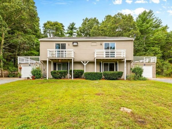 21 Surrey Ln, Unit 21, Bourne, MA 02532