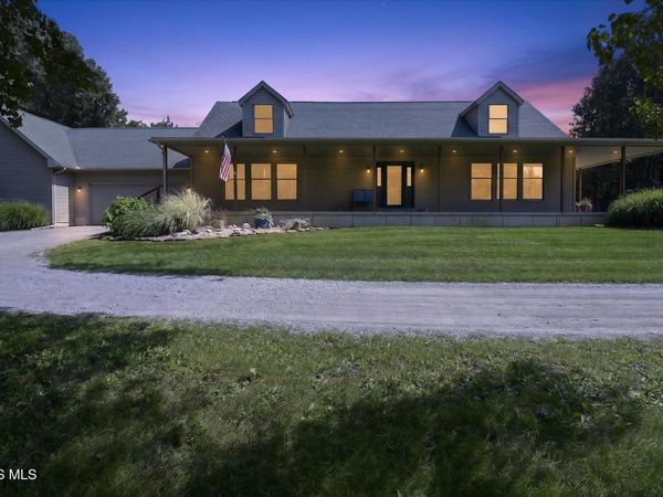 7840 Dorr Street , Toledo, OH 43617