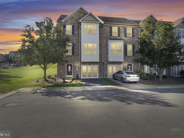 1216 STONEHAVEN WAY, YORK, PA 17403