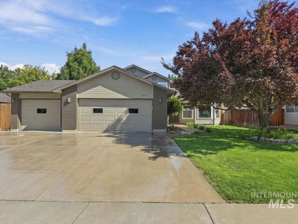 10032 W Pattie Dr, Boise, ID 83704
