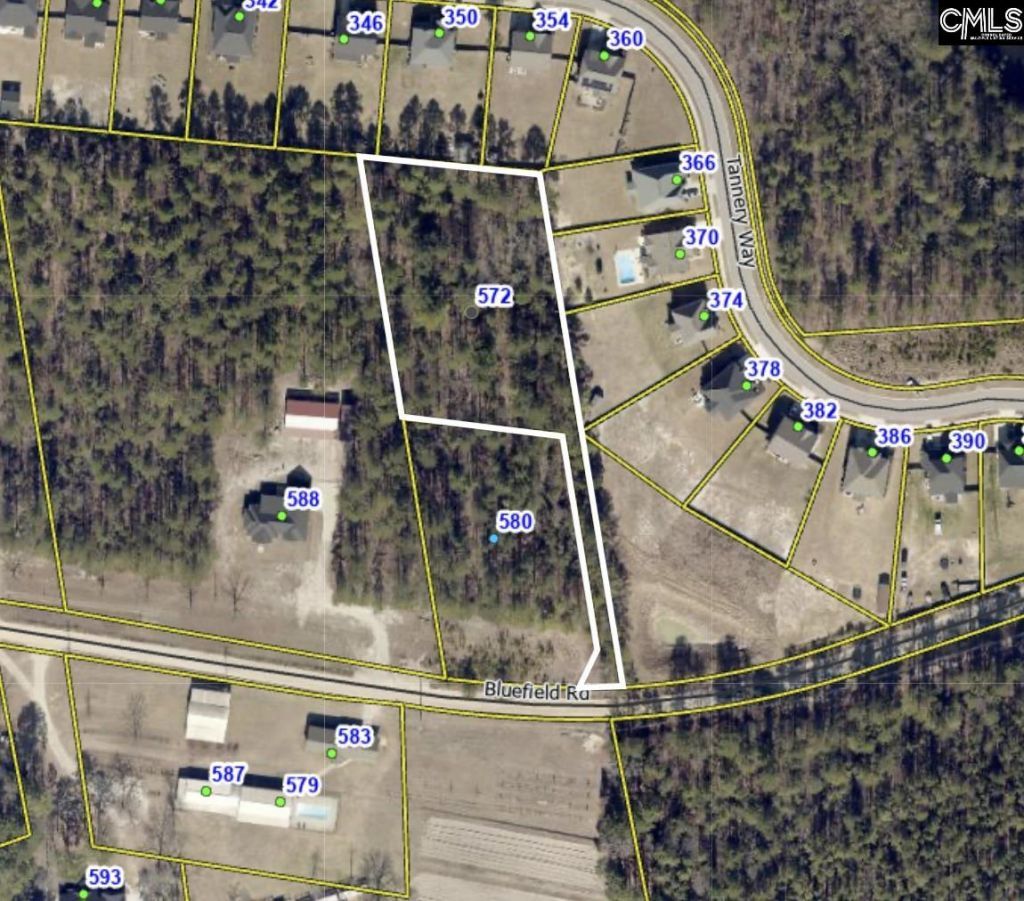 572 Bluefield Road  Photo 4