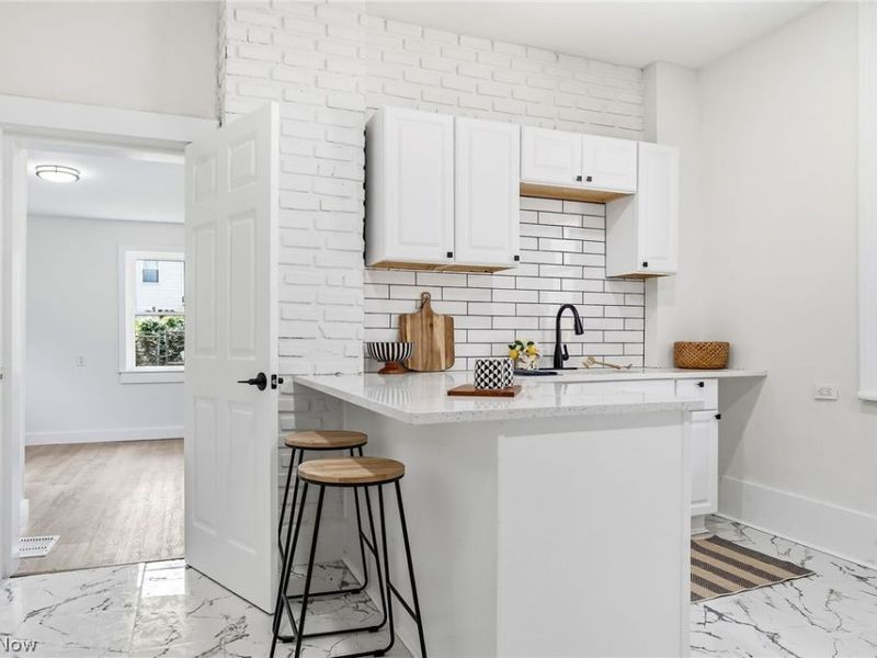 2188 Fulton Road, Cleveland, OH 44113 Photo 15