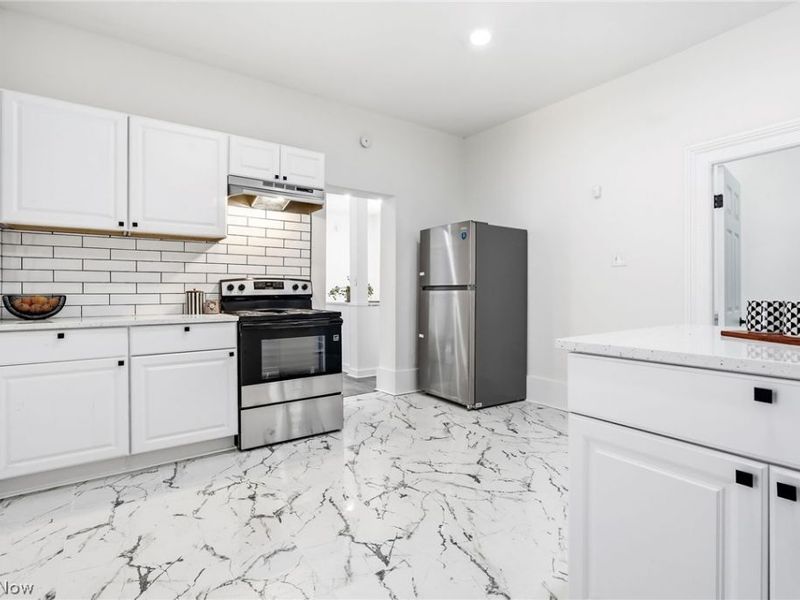2188 Fulton Road, Cleveland, OH 44113 Photo 18