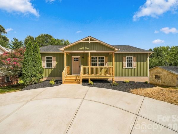 202 Rockyford Street , Morganton, NC 28655