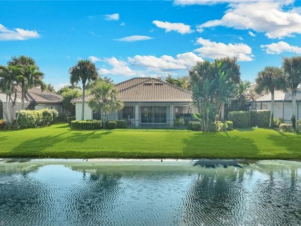8737 Mustang Island CIR, NAPLES, FL 34113
