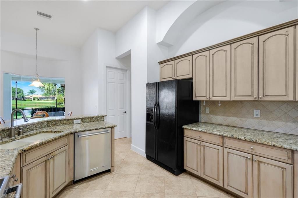 8737 Mustang Island Cir, Naples, FL 34113 Photo