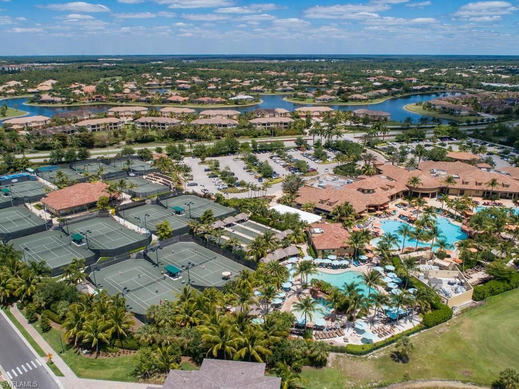 8737 Mustang Island Cir, Naples, FL 34113 Photo
