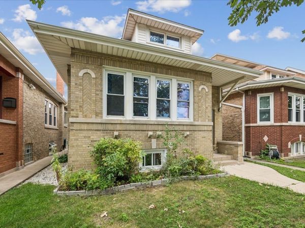 5325 N Linder Avenue, Chicago, IL 60630