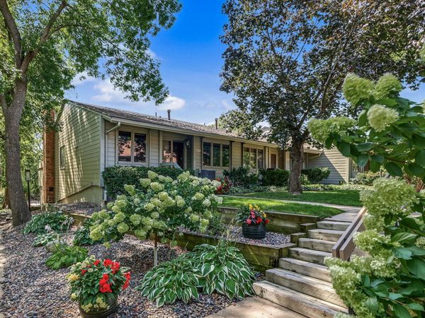 10275 Scarborough Road, Bloomington, MN 55437