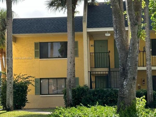 801 Meadows Circle, Unit 801, Boynton Beach, FL 33436