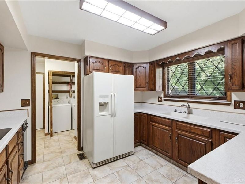 1013 Cardinal Drive, Enon Vlg, OH 45323 Photo 12
