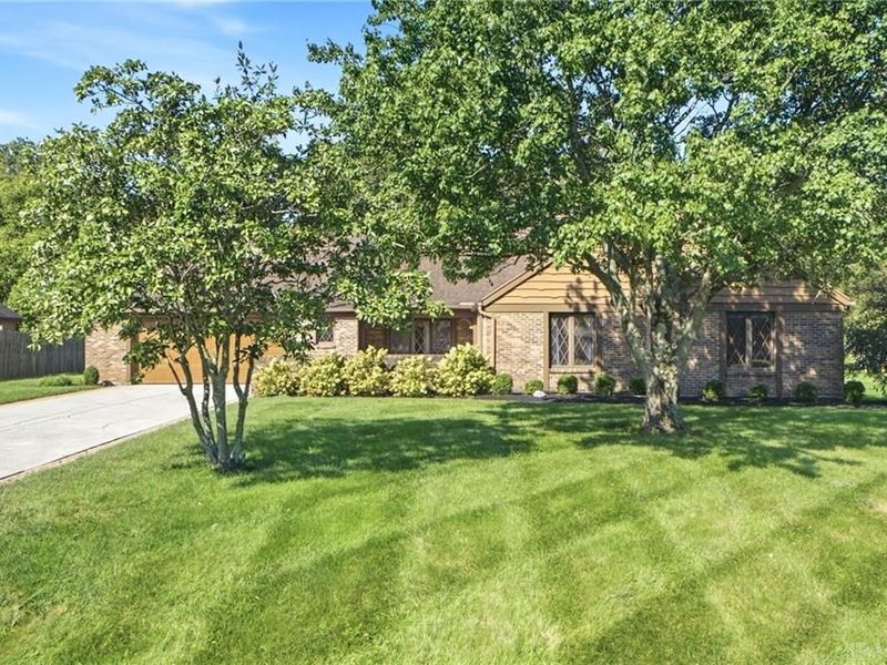 1013 Cardinal Drive, Enon Vlg, OH 45323 Photo 2