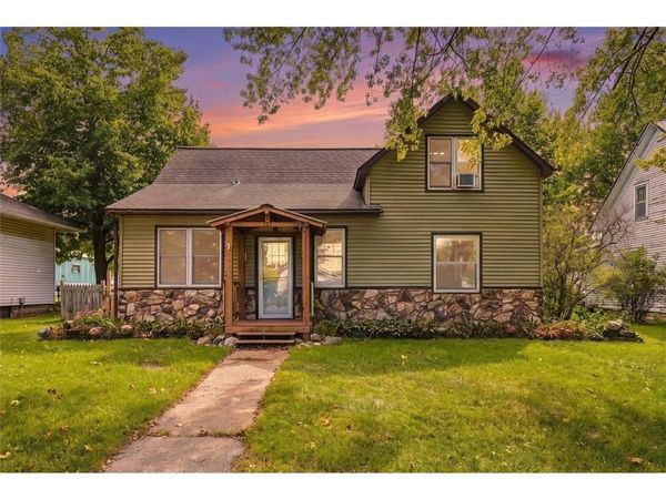 121 W Race Avenue, Elmwood, WI 54740