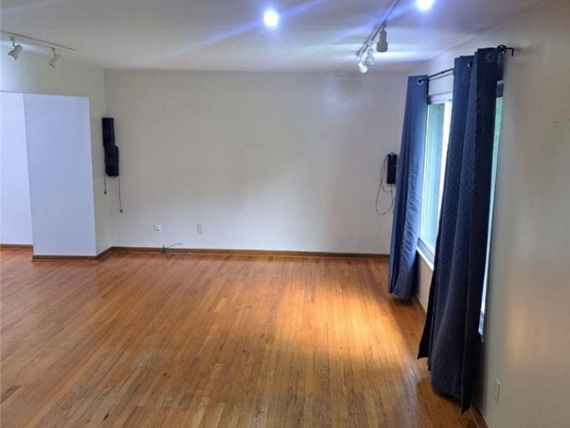 24150 Glenbrook Boulevard, Euclid, OH 44117 Photo 5