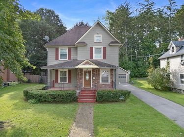 515 Colton Avenue , Newark, NY 14513