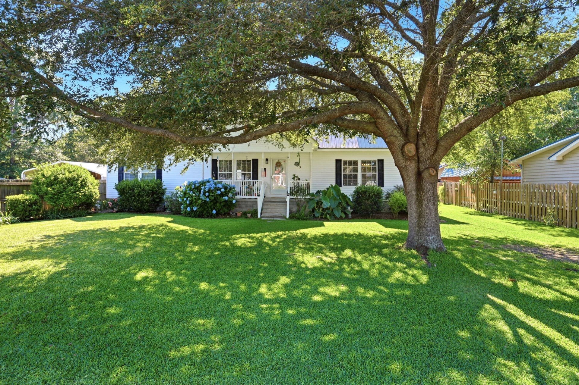 116 Sparrow Street Photo 4