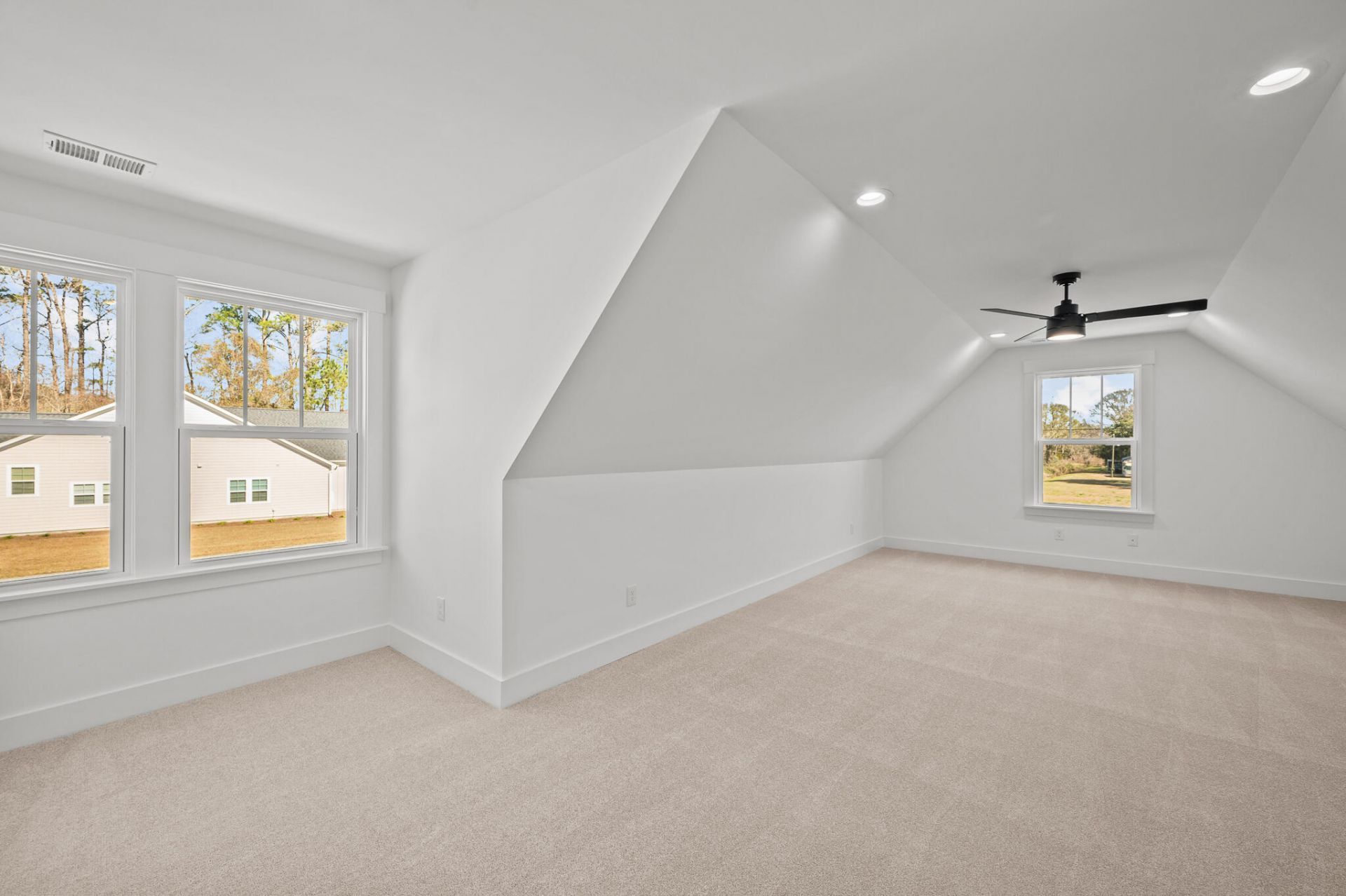 6754 Ruffin Road Photo 10