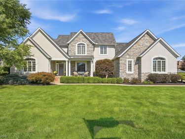 3800 Belle Terreno Way, Canfield, OH 44406