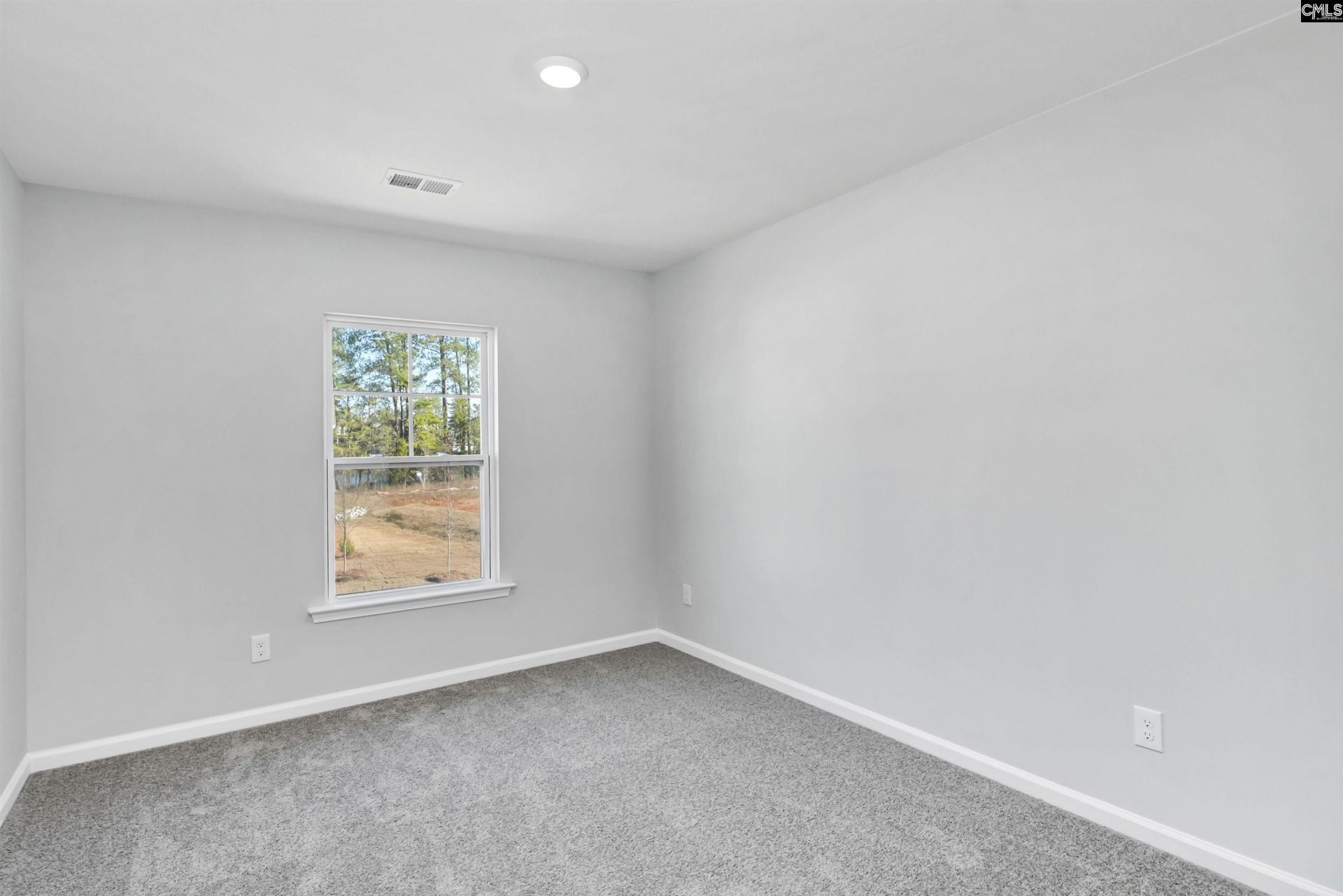 135 Middlesex Court  Photo 16
