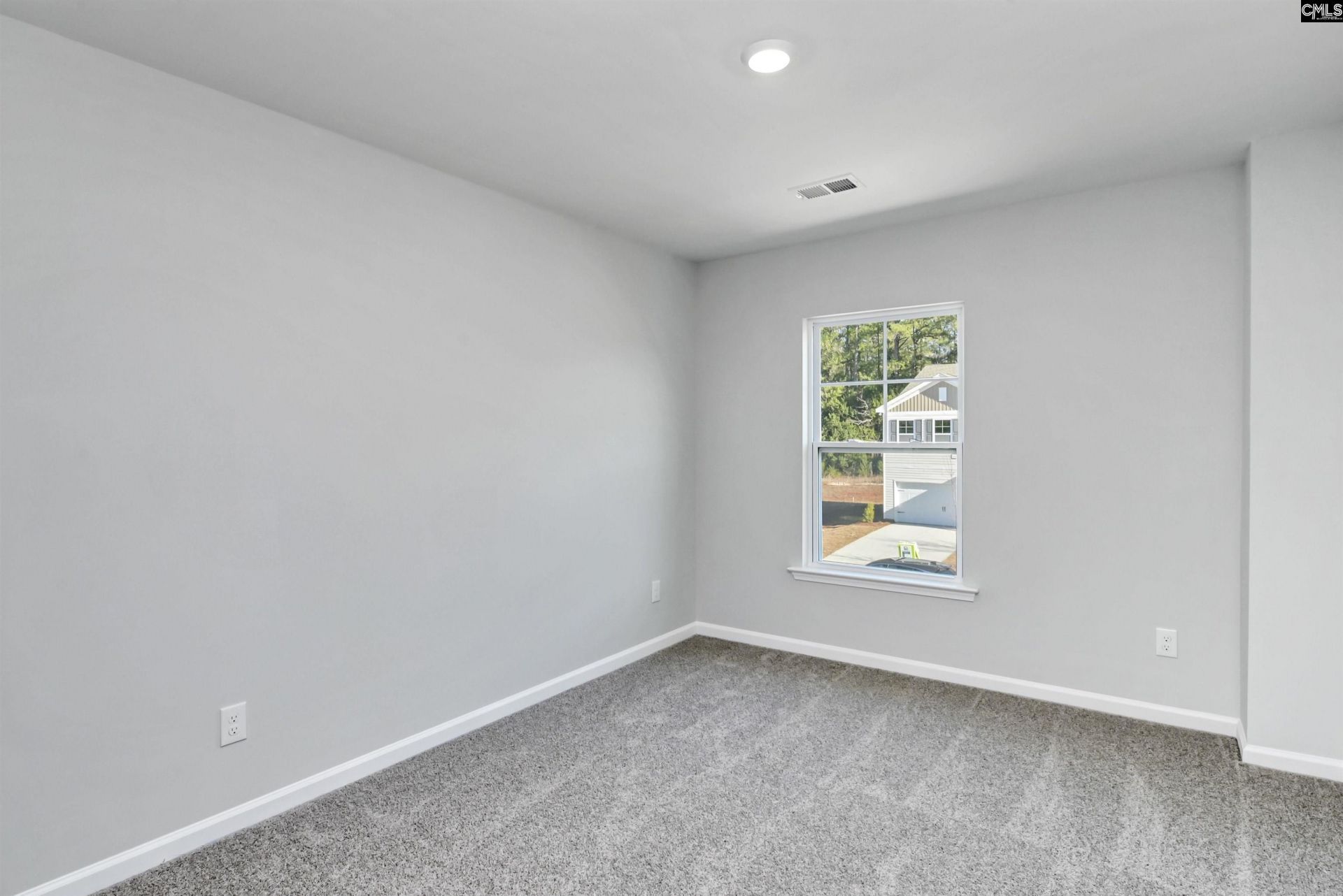 135 Middlesex Court  Photo 18