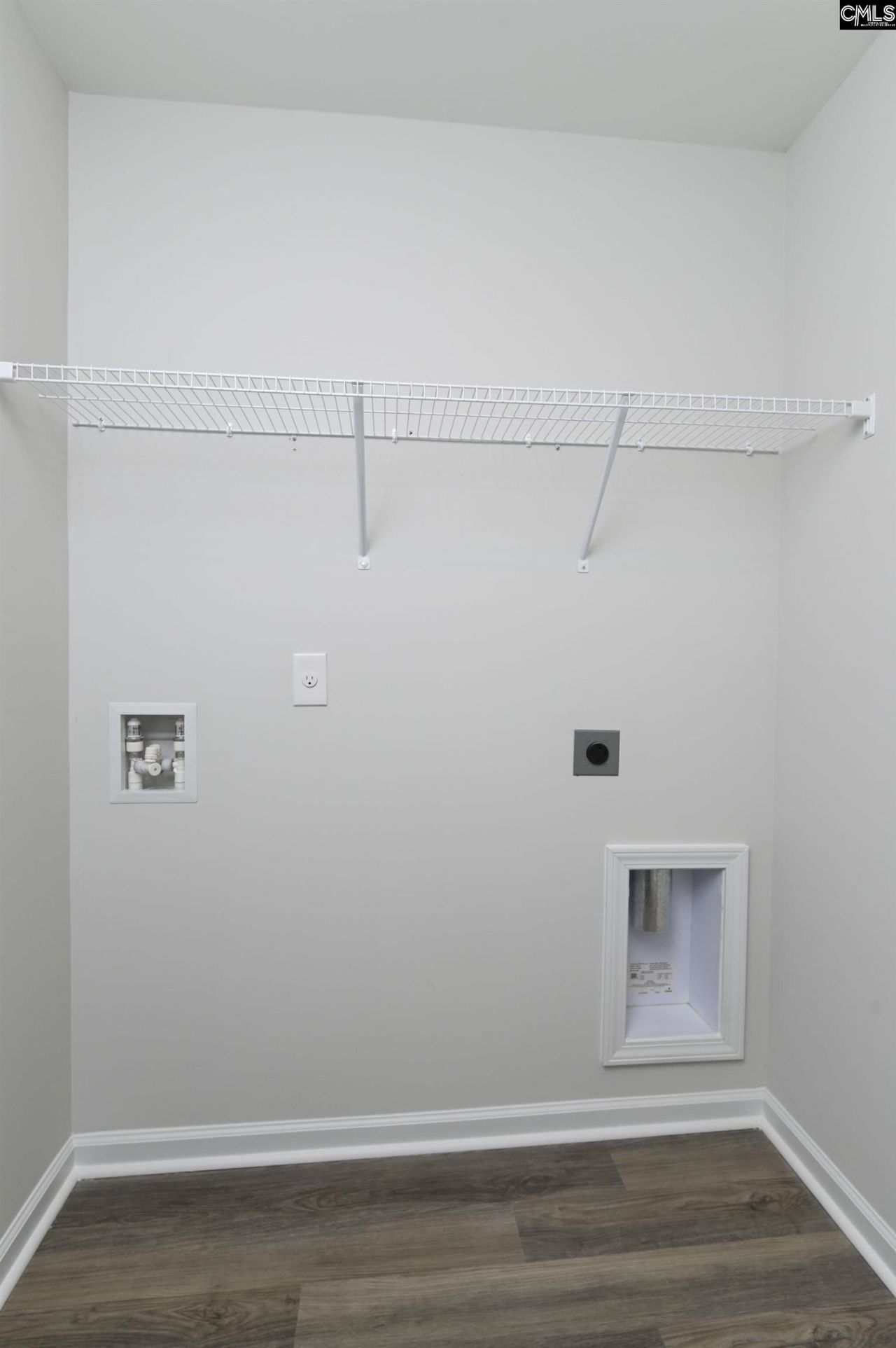 135 Middlesex Court  Photo 23