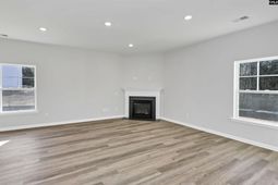 135 Middlesex Court  photo 4