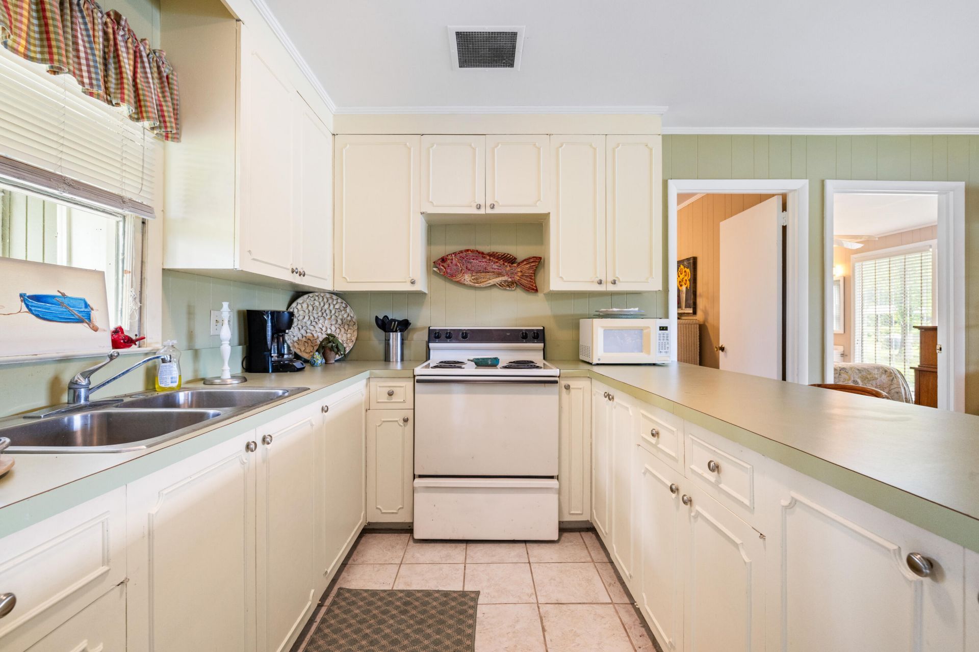 741 Jones Road Photo 36