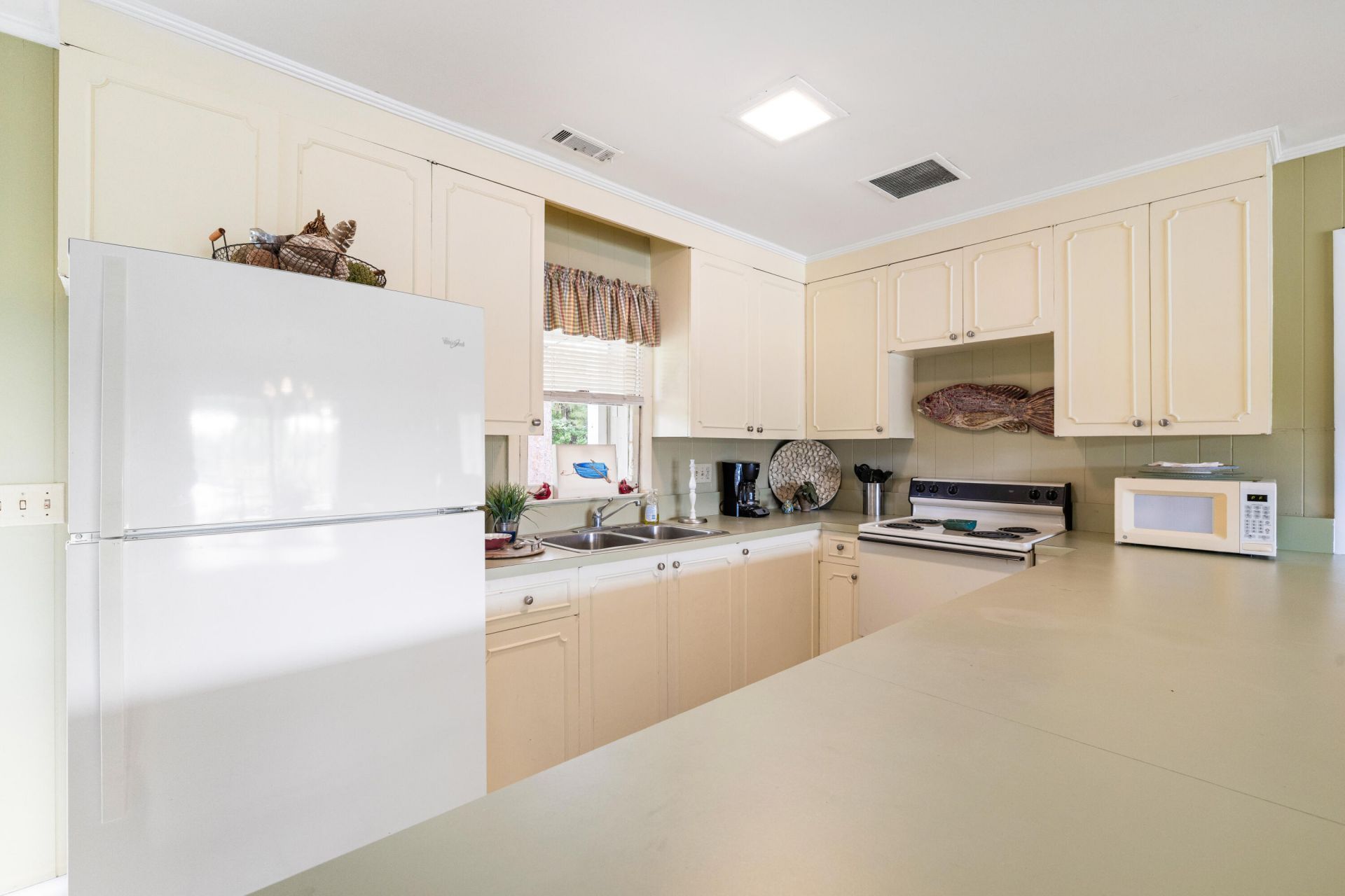 741 Jones Road Photo 37