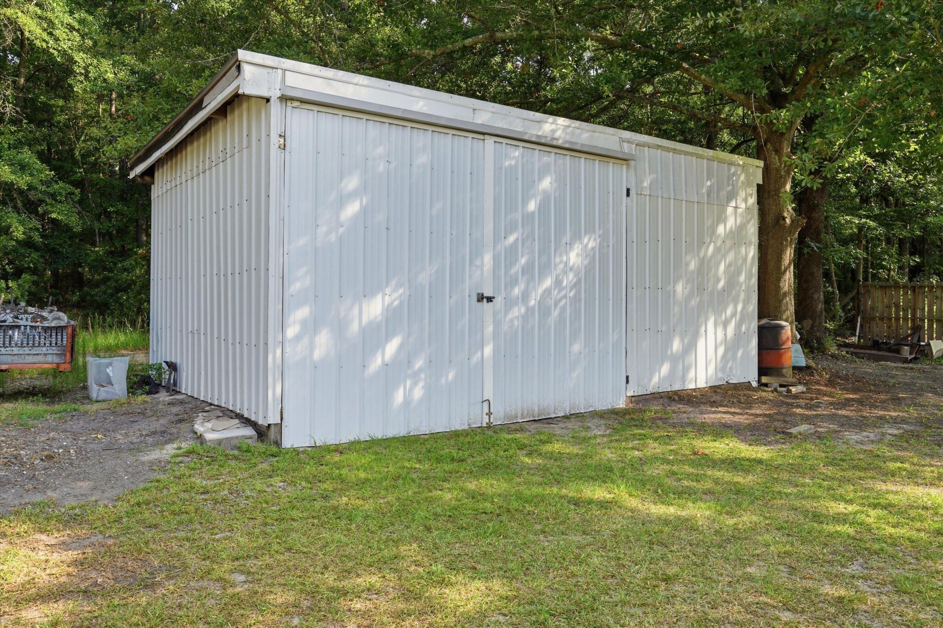 690 Lannie Lane Photo 13