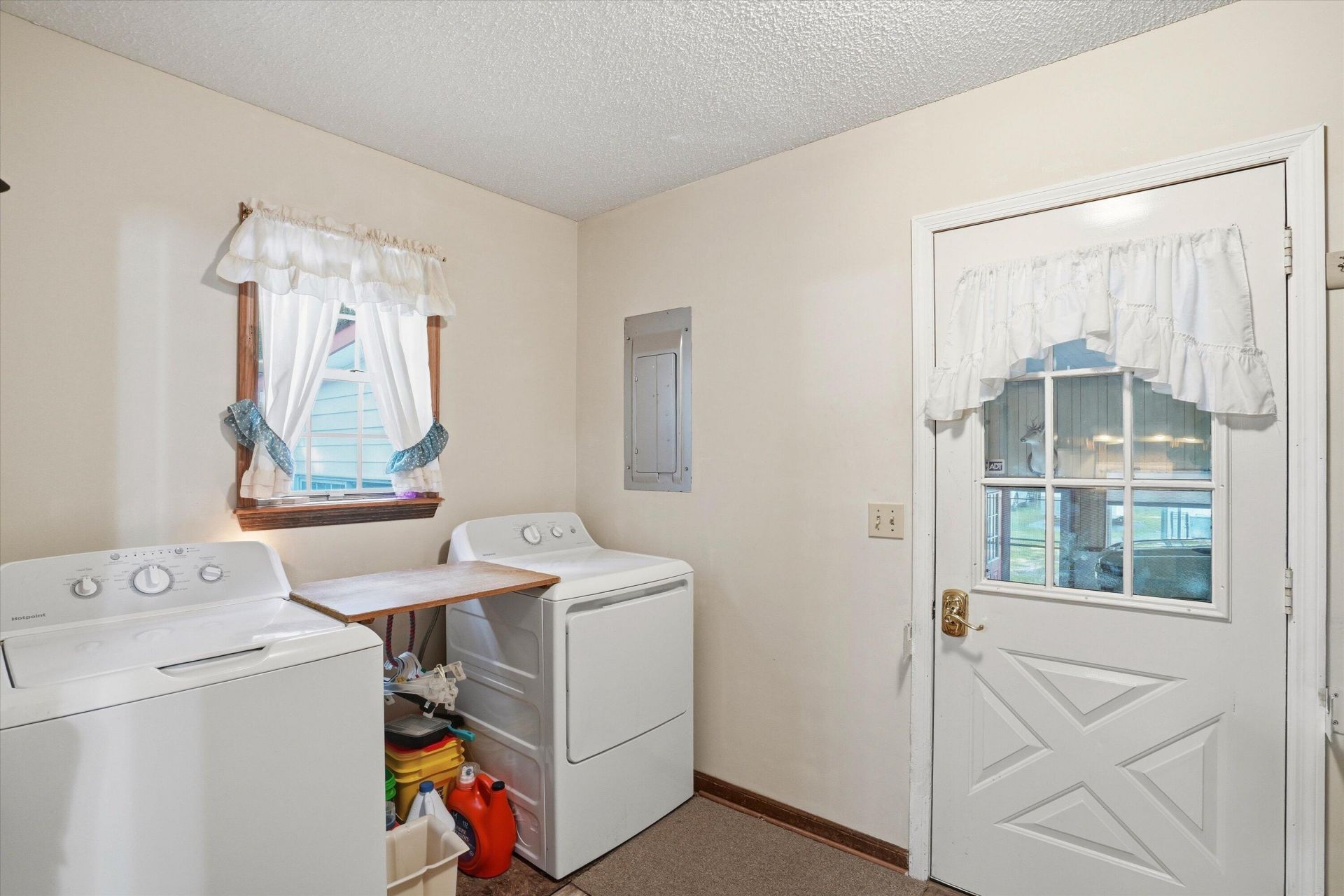 690 Lannie Lane Photo 29
