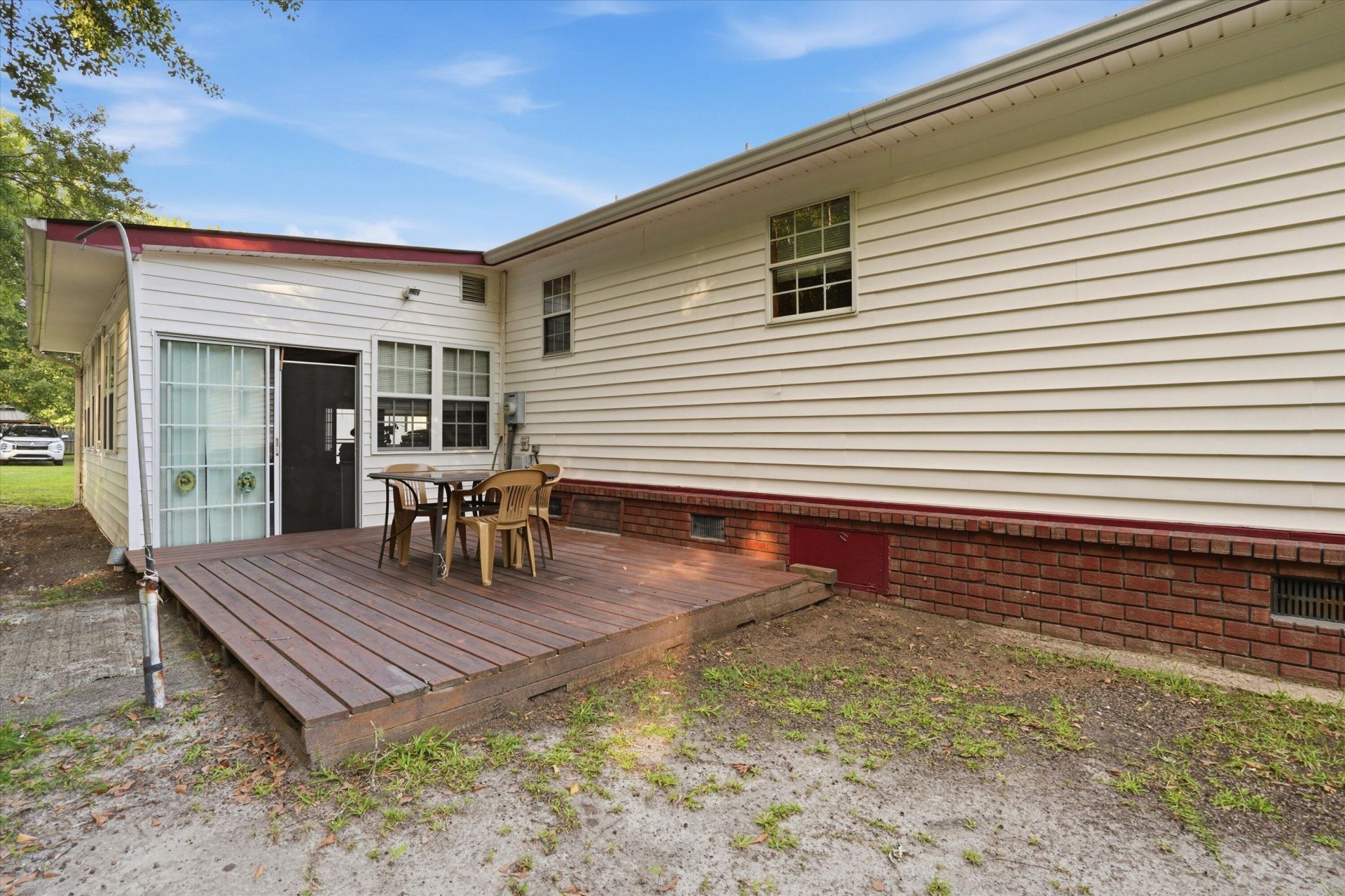 690 Lannie Lane Photo 32