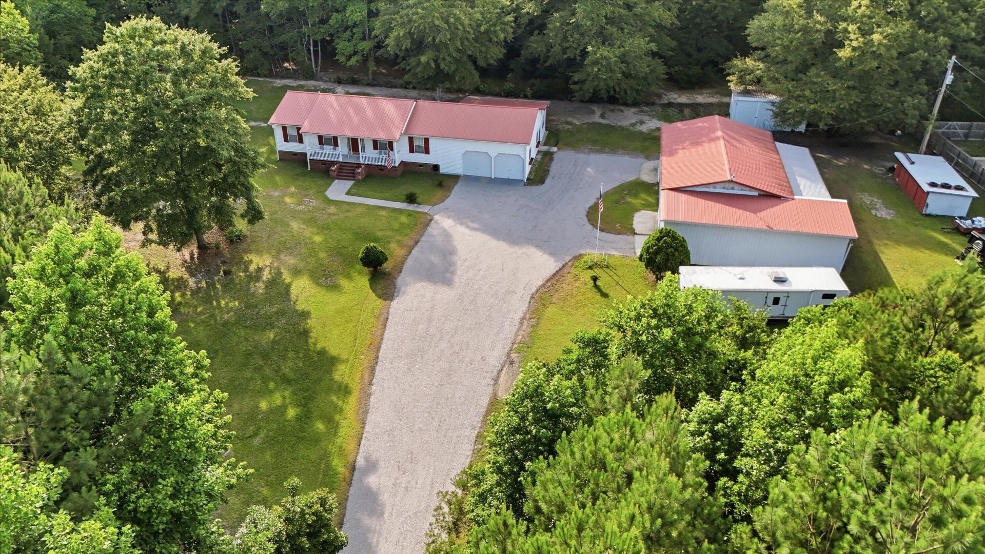 690 Lannie Lane Photo 33