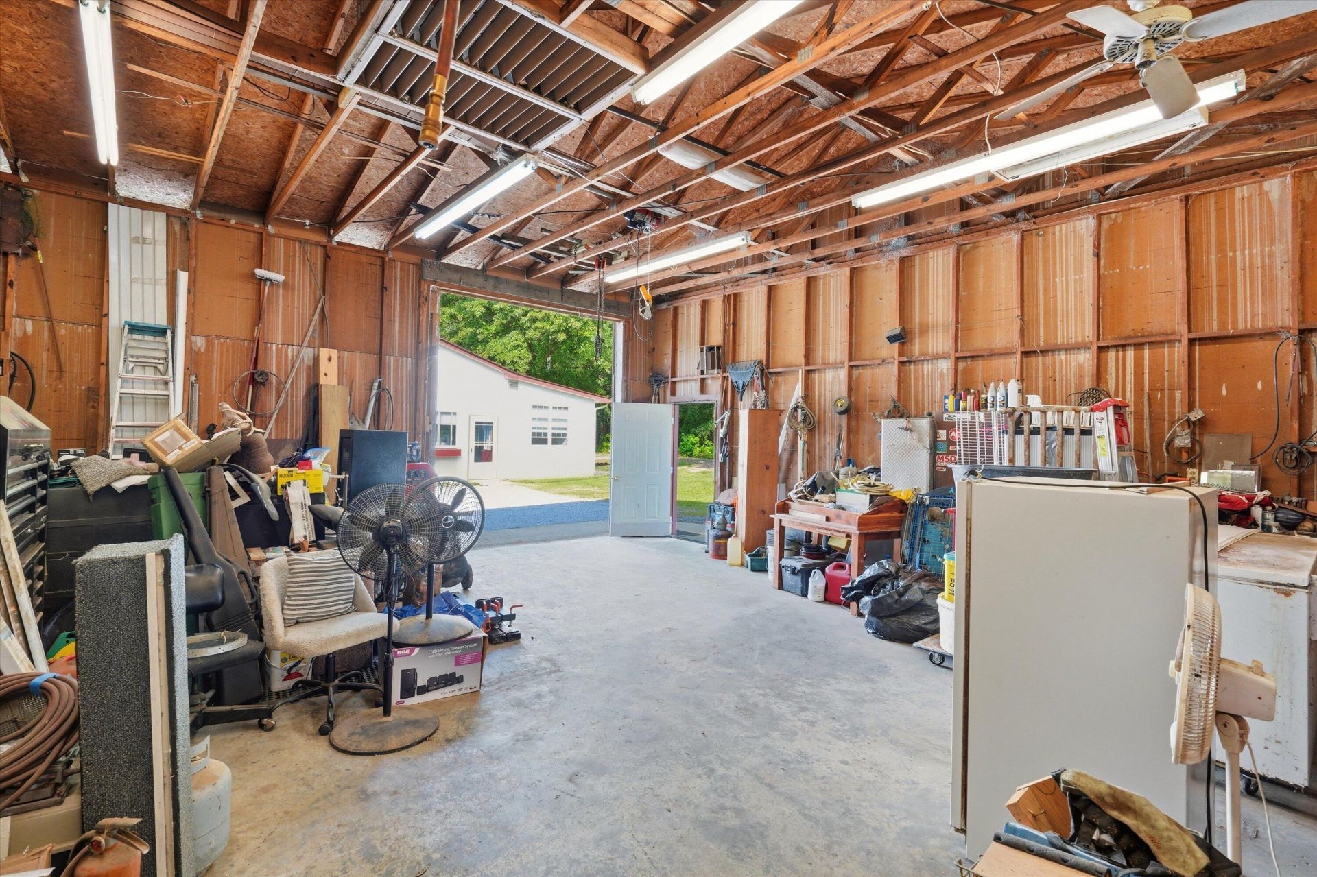 690 Lannie Lane Photo 7