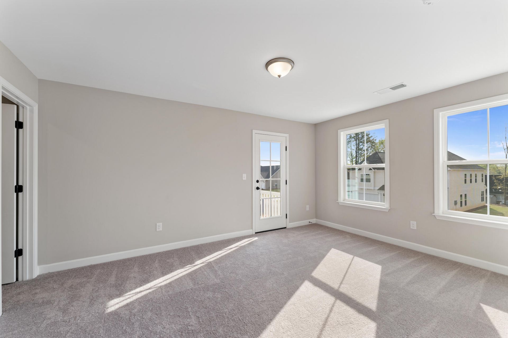 111 Crosswick Street Photo 17