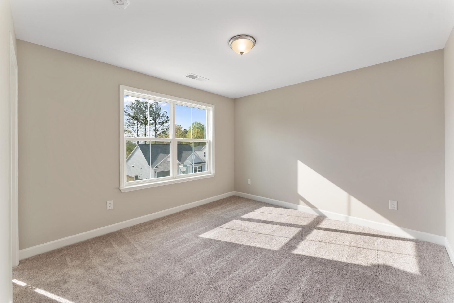 111 Crosswick Street Photo 20