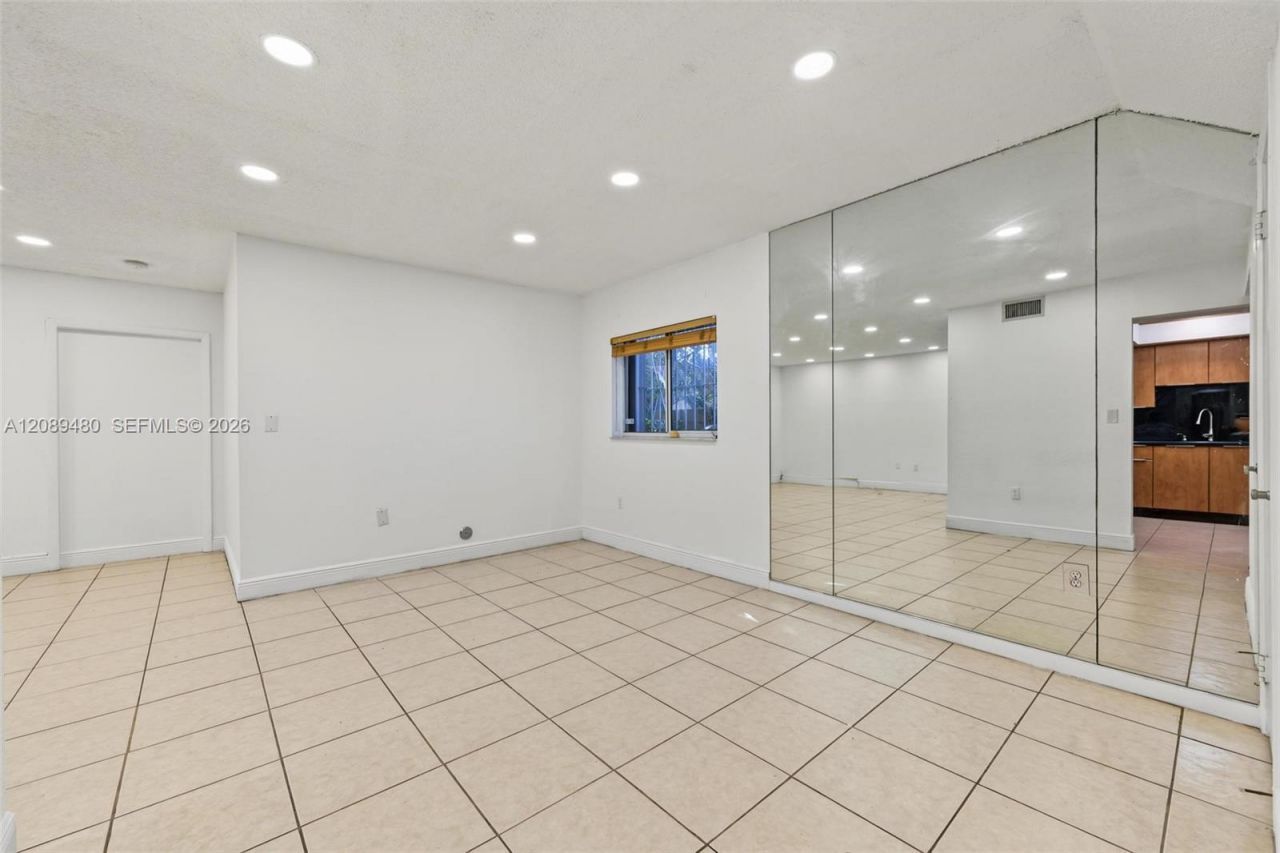 7205 W 3rd Ave , Hialeah, FL 33014 Photo